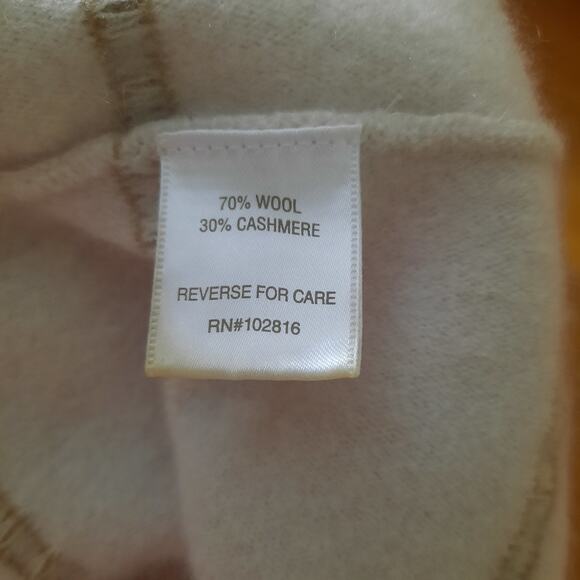 Garnet Hill Womens Cream Oversized Turtleneck Sweater With Kangaroo Pouch Size L - Picture 4 of 6